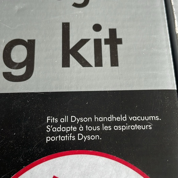 Dyson HandHeld Cleaning Kit - Picture 5 of 5